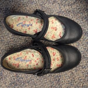 Black Velcro Mary Jane Tap Shoes Girls Size 9.5